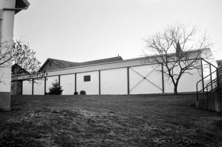 Cave d'affinage (E) vue du nord-est. © Laurent Poupard / Région Bourgogne-Franche-Comté, Inventaire du patrimoine - 1989