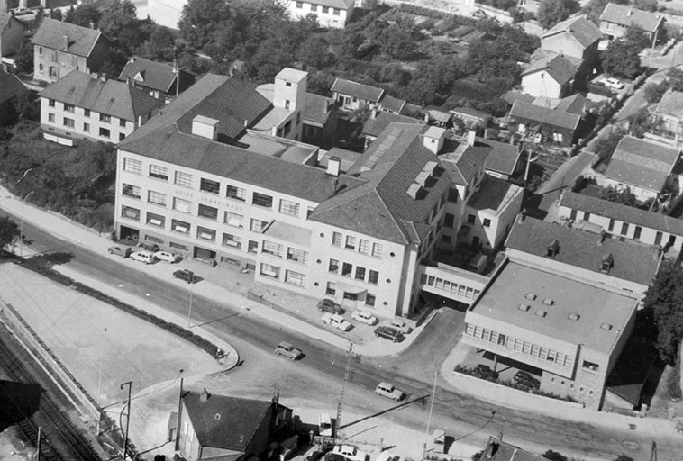 L'usine 1 vue du sud [détail d'une vue aérienne]. © Laurent  Poupard (reproduction) / Région Bourgogne-Franche-Comté, Inventaire du patrimoine - 1989