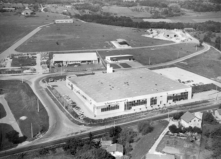L'usine 3 vue de l'est [détail d'une vue aérienne]. © Laurent  Poupard (reproduction) / Région Bourgogne-Franche-Comté, Inventaire du patrimoine - 1989