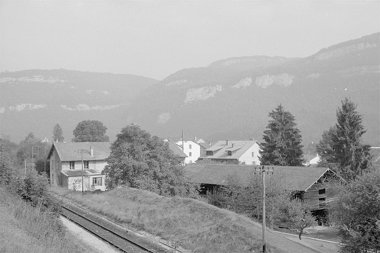 Vue d'ensemble depuis le sud. © Laurent Poupard / Région Bourgogne-Franche-Comté, Inventaire du patrimoine - 1990