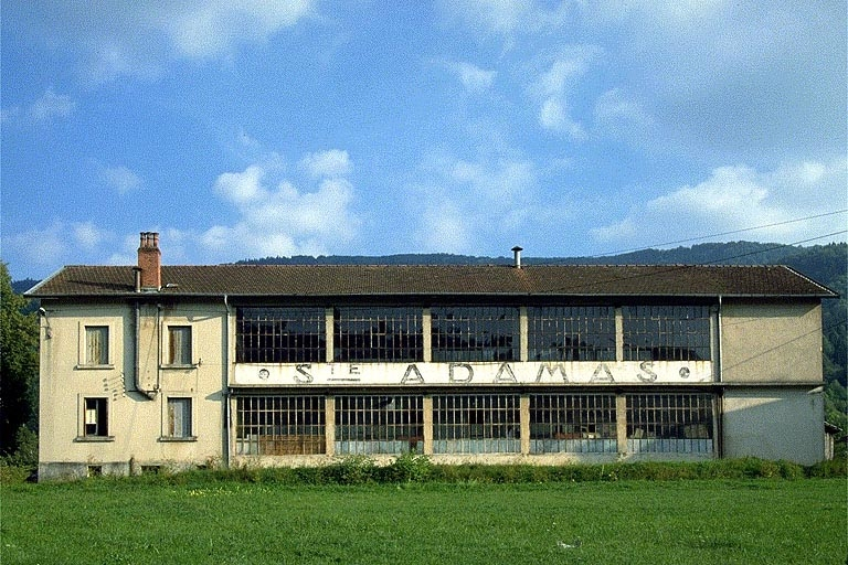 Façade antérieure. © Laurent Poupard / Région Bourgogne-Franche-Comté, Inventaire du patrimoine - 1990