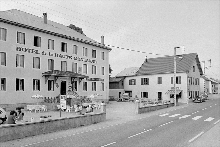 Atelier de fabrication et pavillon occidental. © Jérôme Mongreville / Région Bourgogne-Franche-Comté, Inventaire du patrimoine - 1992