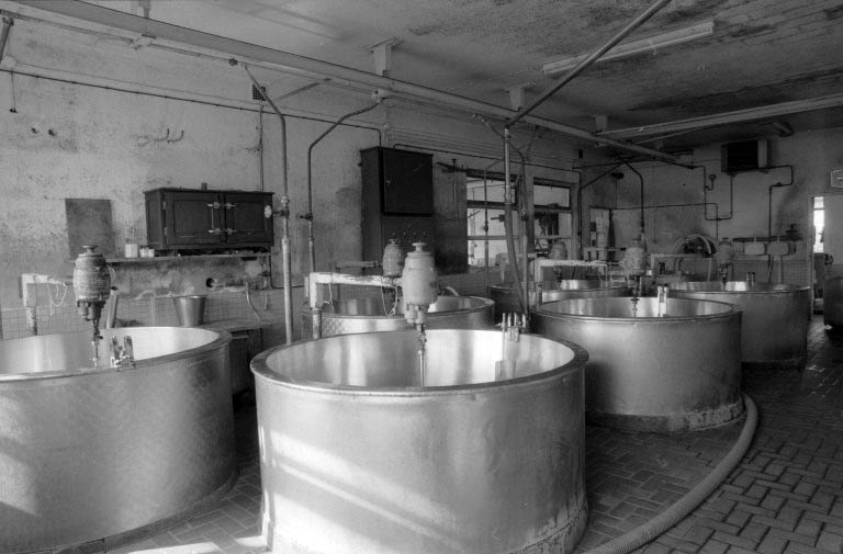 Intérieur de l'atelier de fabrication.Depuis le fond. © Laurent Poupard / Région Bourgogne-Franche-Comté, Inventaire du patrimoine - 1992