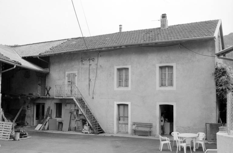 Façade antérieure du logement. © Laurent Poupard / Région Bourgogne-Franche-Comté, Inventaire du patrimoine - 1993