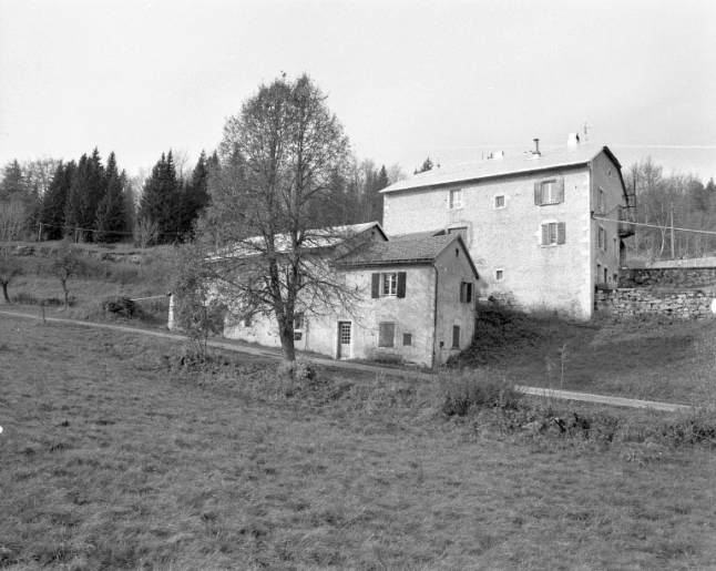 Façade postérieure, vue générale. © Jérôme Mongreville / Région Bourgogne-Franche-Comté, Inventaire du patrimoine - 1994