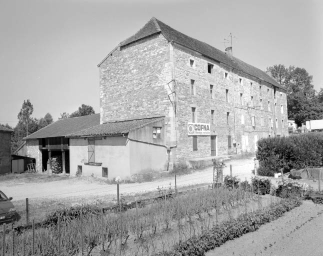 Parties agricoles et atelier de fabrication depuis le sud-est. © Jérôme Mongreville / Région Bourgogne-Franche-Comté, Inventaire du patrimoine - 1996