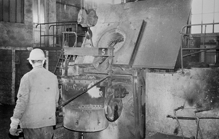 Four à induction. © Jérôme  Mongreville (reproduction) / Région Bourgogne-Franche-Comté, Inventaire du patrimoine - 1997