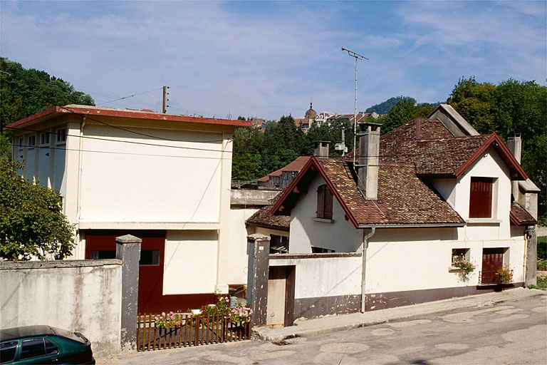 La centrale et le logement depuis le sud. © Yves Sancey / Région Bourgogne-Franche-Comté, Inventaire du patrimoine - 1997