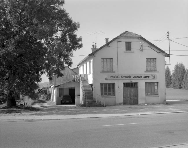 Façade antérieure. © Yves Sancey / Région Bourgogne-Franche-Comté, Inventaire du patrimoine - 1997