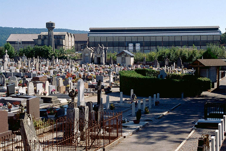 Vue d'ensemble depuis le nord-ouest. © Yves Sancey / Région Bourgogne-Franche-Comté, Inventaire du patrimoine - 1997
