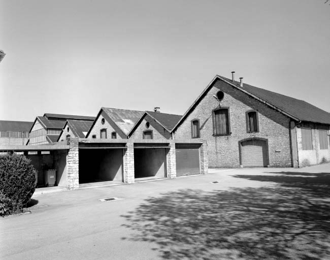 Pignons des ateliers de l'ancienne forge. © Yves Sancey / Région Bourgogne-Franche-Comté, Inventaire du patrimoine - 1997