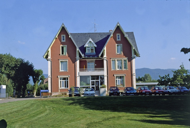 Façade sud-est du logement patronal. © Yves Sancey / Région Bourgogne-Franche-Comté, Inventaire du patrimoine - 1999