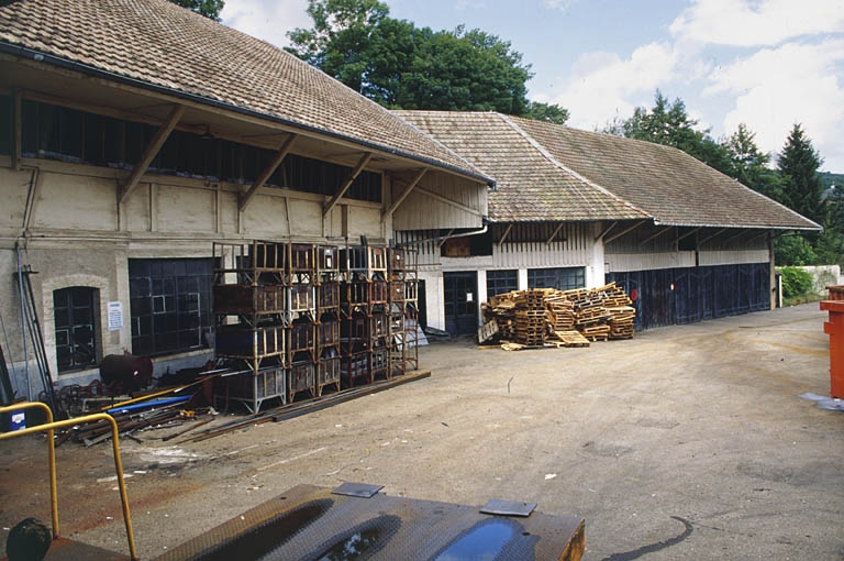 Atelier de réparation, menuiserie et remises. © Yves Sancey / Région Bourgogne-Franche-Comté, Inventaire du patrimoine - 2000