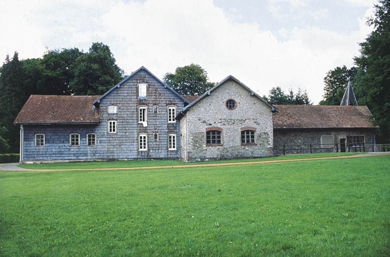 Façade postérieure de la ferme. © Yves Sancey / Région Bourgogne-Franche-Comté, Inventaire du patrimoine - 2000