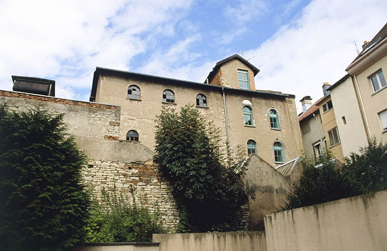 Façade postérieure de l'usine. © Yves Sancey / Région Bourgogne-Franche-Comté, Inventaire du patrimoine - 2000