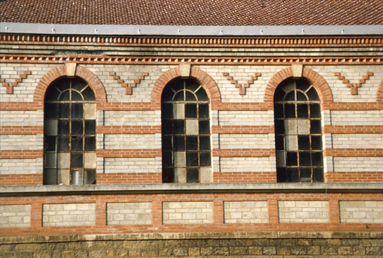 Détail de la façade est de l'orangerie. © Yves Sancey / Région Bourgogne-Franche-Comté, Inventaire du patrimoine - 2000