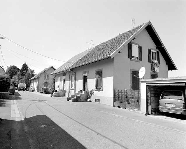 Maison à double logement. © Yves Sancey / Région Bourgogne-Franche-Comté, Inventaire du patrimoine - 2001