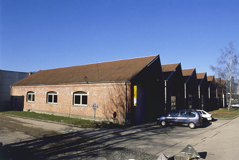 Atelier de teinturerie : vue depuis le sud-est. © Jérôme Mongreville / Région Bourgogne-Franche-Comté, Inventaire du patrimoine - 2001