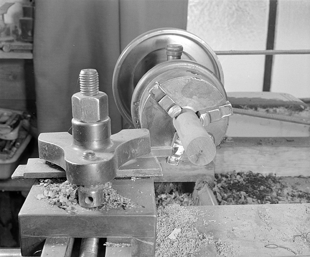 La poupée fixe et le traînard, vus de profil. © Jérôme Mongreville / Région Bourgogne-Franche-Comté, Inventaire du patrimoine - 2002