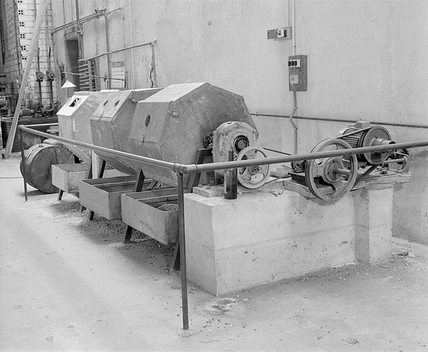 Vue d'ensemble avec le moteur et le réducteur de vitesses. © Jérôme Mongreville / Région Bourgogne-Franche-Comté, Inventaire du patrimoine - 2002