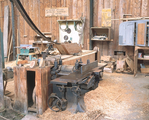 Vue de trois quarts. © Yves Sancey / Région Bourgogne-Franche-Comté, Inventaire du patrimoine - 2002