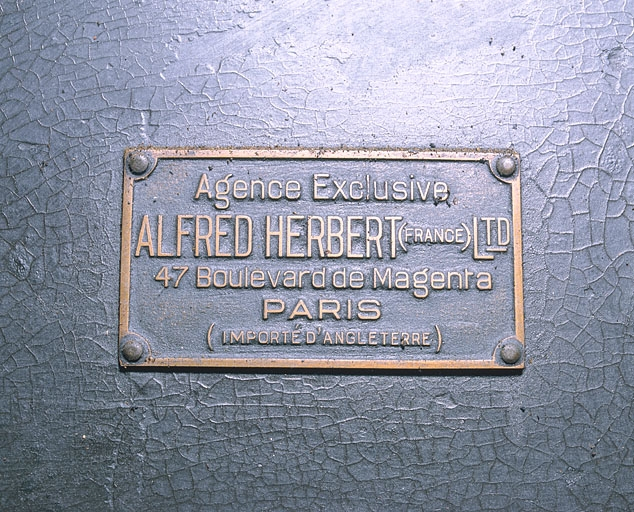 Détail de la plaque. © Yves Sancey / Région Bourgogne-Franche-Comté, Inventaire du patrimoine - 2002