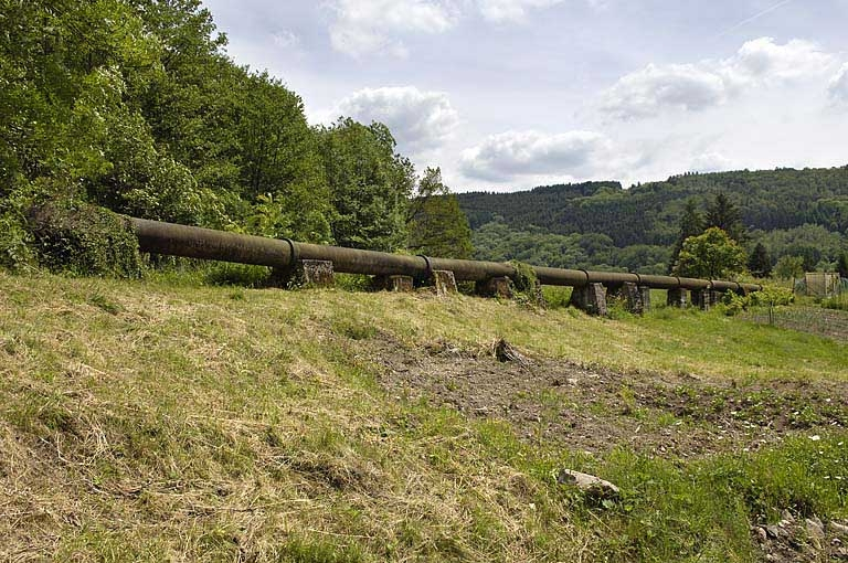Conduite forcée de la centrale hydroélectrique. © Jérôme Mongreville / Région Bourgogne-Franche-Comté, Inventaire du patrimoine - 2005