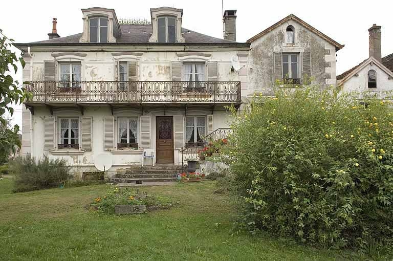 Logement patronal. Façade antérieure. © Jérôme Mongreville / Région Bourgogne-Franche-Comté, Inventaire du patrimoine - 2006