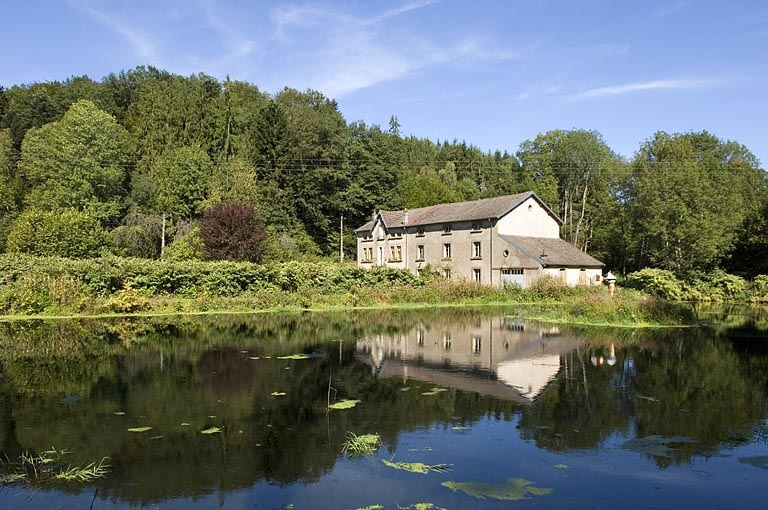 Vue d'ensemble depuis le sud. © Jérôme Mongreville / Région Bourgogne-Franche-Comté, Inventaire du patrimoine - 2006