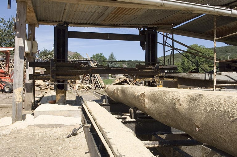 Scie horizontale monolame. Chariot et châssis (hameau de la Louvière). © Jérôme Mongreville / Région Bourgogne-Franche-Comté, Inventaire du patrimoine - 2006