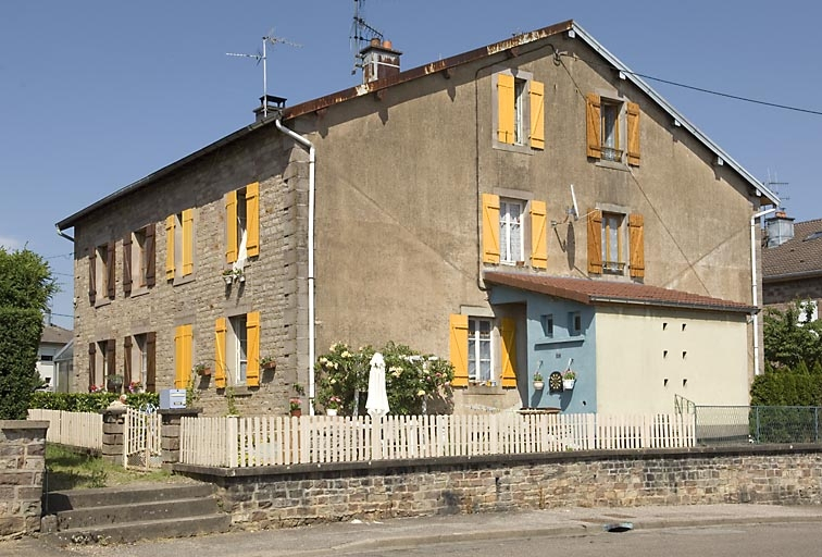 Logement d'ouvriers (rue Pergaud). © Jérôme Mongreville / Région Bourgogne-Franche-Comté, Inventaire du patrimoine - 2007