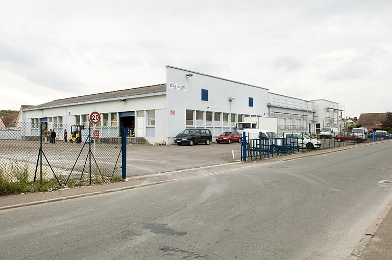 Vue de trois quarts arrière. © Jérôme Mongreville / Région Bourgogne-Franche-Comté, Inventaire du patrimoine - 2007
