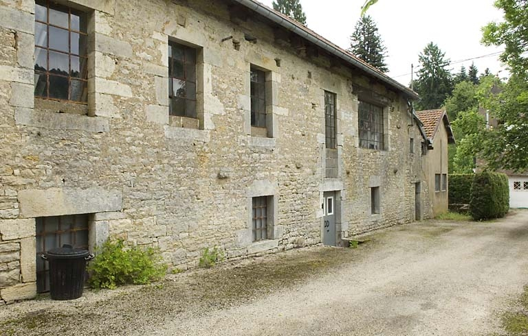Façade ouest de l'atelier de fabrication. © Jérôme Mongreville / Région Bourgogne-Franche-Comté, Inventaire du patrimoine - 2008