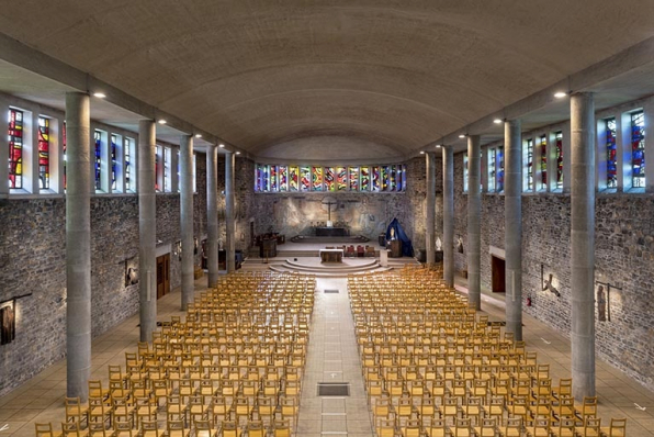 Vue d'ensemble de l'intérieur de l'église depuis la tribune d'orgue. © Région Bourgogne-Franche-Comté, Inventaire du patrimoine