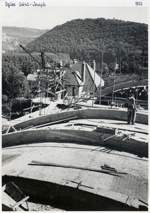 Chantier de l'église Saint-Joseph de Besançon : vue de la voûte en construction. 1953. © Région Bourgogne-Franche-Comté, Inventaire du patrimoine