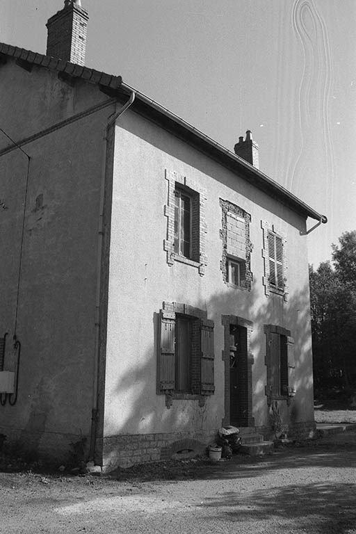 Logement d'ingénieur, vu du nord-est. © Frédéric Pillet / Région Bourgogne-Franche-Comté, Inventaire du patrimoine - 1999