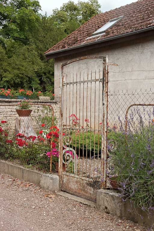 Détail d'une porte de jardin. © Pierre-Marie Barbe-Richaud / Région Bourgogne-Franche-Comté, Inventaire du patrimoine - 2011
