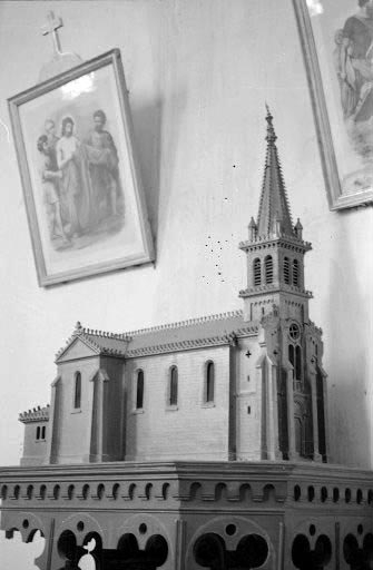 Maquette de l'église. © Yves Sancey / Région Bourgogne-Franche-Comté, Inventaire du patrimoine - 1973
