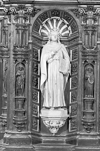 Statue du devant du maître-autel : saint Jean. © Yves Sancey / Région Bourgogne-Franche-Comté, Inventaire du patrimoine - 1973