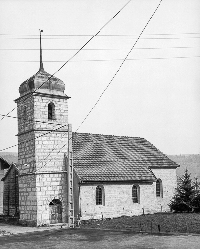 Face sud vue depuis le sud-ouest. © Yves Sancey / Région Bourgogne-Franche-Comté, Inventaire du patrimoine - 1975