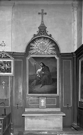 Vue de l'autel-retable latéral droit. © Yves Sancey / Région Bourgogne-Franche-Comté, Inventaire du patrimoine - 1975