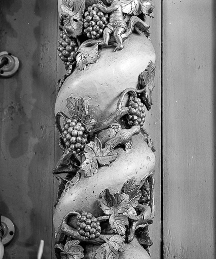 Détail d'une colonne du retable. © Yves Sancey / Région Bourgogne-Franche-Comté, Inventaire du patrimoine - 1976