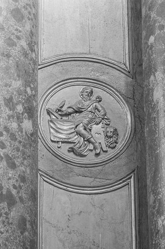 Médaillon du parclose droit : saint Marc © Yves Sancey / Région Bourgogne-Franche-Comté, Inventaire du patrimoine - 1976