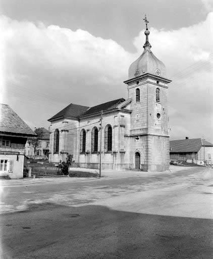 Façades antérieure et latérale gauche. © Yves Sancey / Région Bourgogne-Franche-Comté, Inventaire du patrimoine - 1978