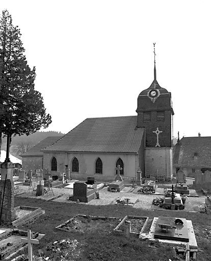 Vue de la façade latérale nord. © Yves Sancey / Région Bourgogne-Franche-Comté, Inventaire du patrimoine - 1981