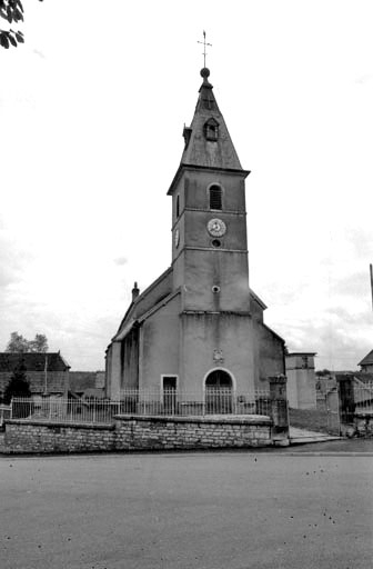 Façade antérieure. © Bernard Lardière / Région Bourgogne-Franche-Comté, Inventaire du patrimoine - 1981