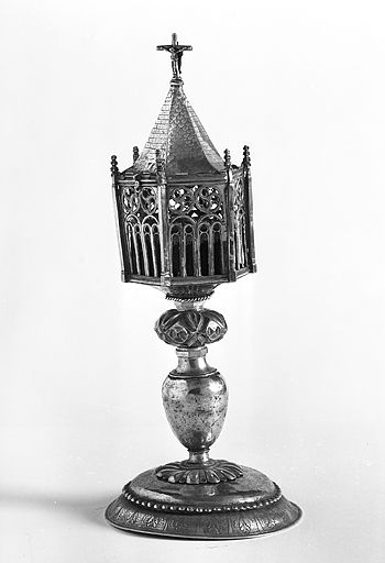 Vue générale avec toit fermé. © Yves Sancey / Région Bourgogne-Franche-Comté, Inventaire du patrimoine - 1982