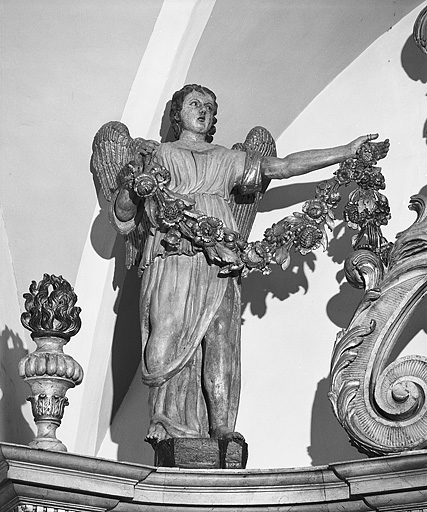 Détail, ange à gauche de la gloire. © Yves Sancey / Région Bourgogne-Franche-Comté, Inventaire du patrimoine - 1982