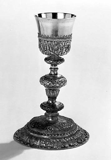 Vue d'ensemble du calice. © Yves Sancey / Région Bourgogne-Franche-Comté, Inventaire du patrimoine - 1982