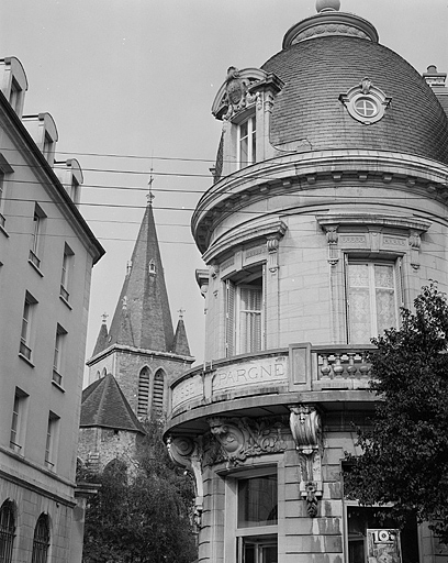 Rotonde de la façade principale. © Yves Sancey / Région Bourgogne-Franche-Comté, Inventaire du patrimoine - 1983